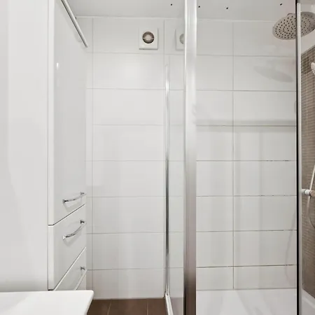 Ramoni Weintraube Apartment